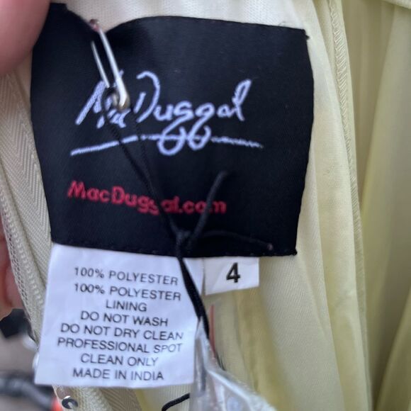 Mac Duggal Sequined Illusion Plunge Neck Formal Gown Mint Size 4 NWT 10700 - Picture 6 of 7